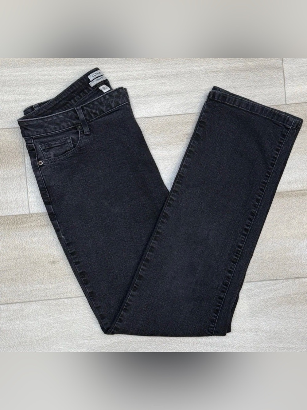 L.L.Bean Classic Fit Jeans Size 16 T Black Denim
High Rise Straight Leg Women - Picture 3 of 7